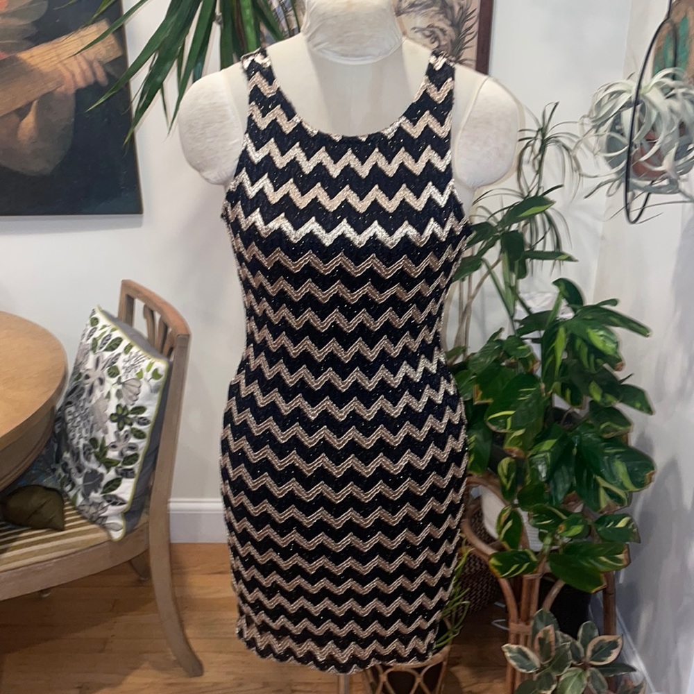 Black and Gold body con dress Forever 21 - S